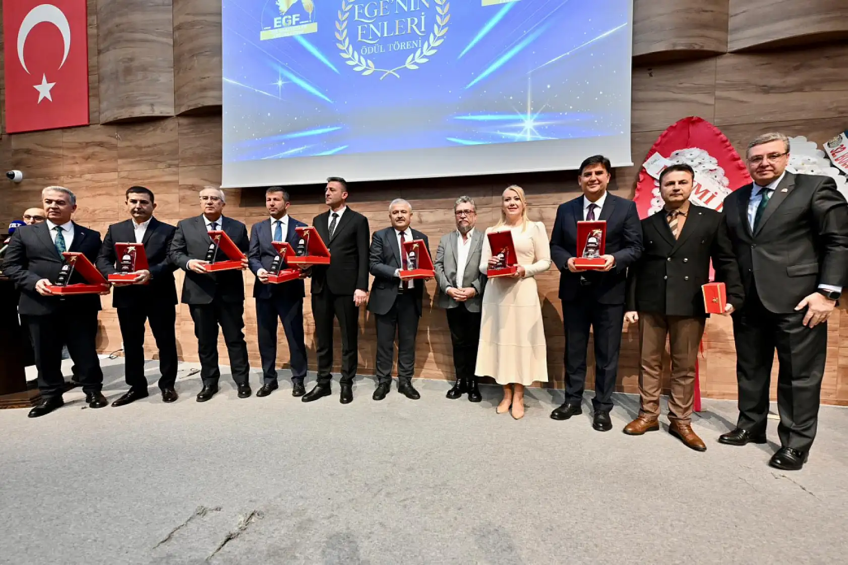 Alim Karaca, En Başarılı İlçe Belediye Başkanı Ödülünü Aldı