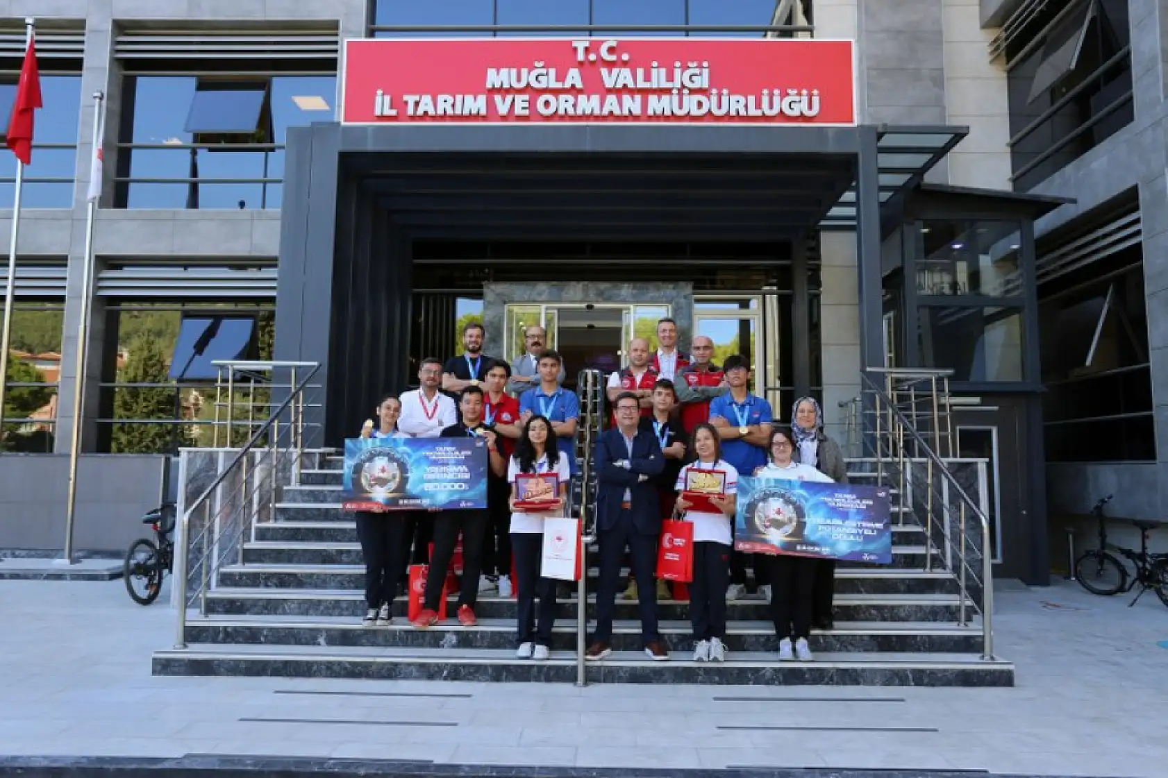 TEKNOFEST 2024'te Ödül Alan Milaslı Gençler'den Saylak'a Ziyaret