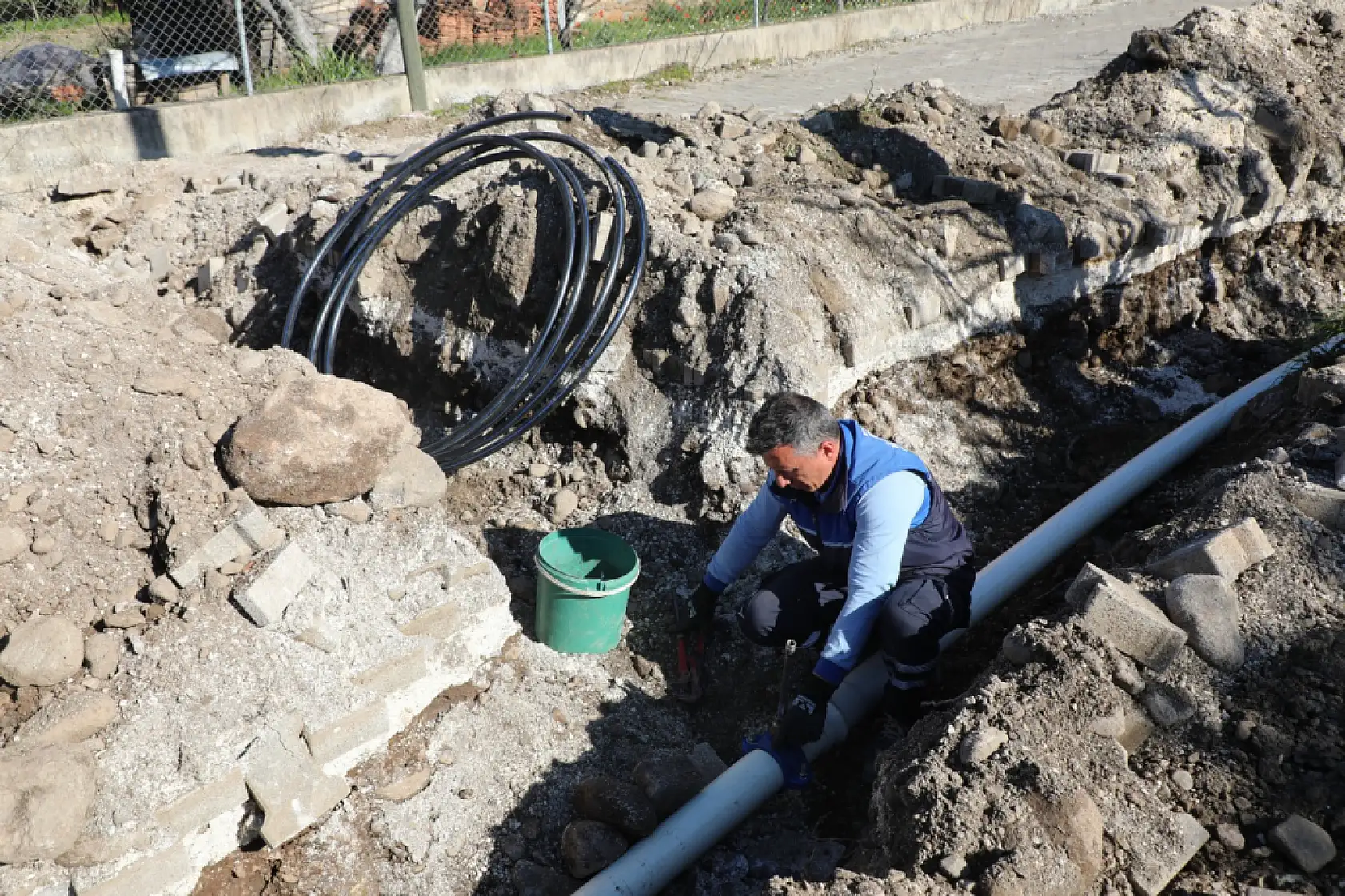 Köyceğiz'de, arızalanan hatlar yenileniyor