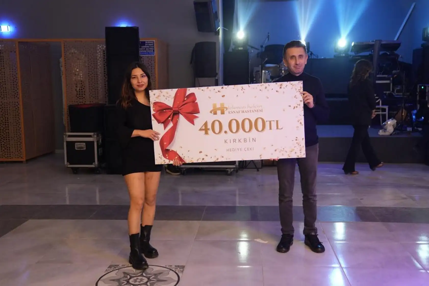 Esnaf Hastanesi personeli yeni yılı harika bir organizasyonla karşıladı