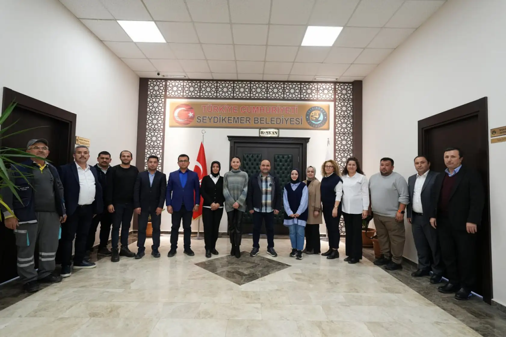 Başkan Akdenizli, Belediye Personelinin Yeni Yılını Kutladı