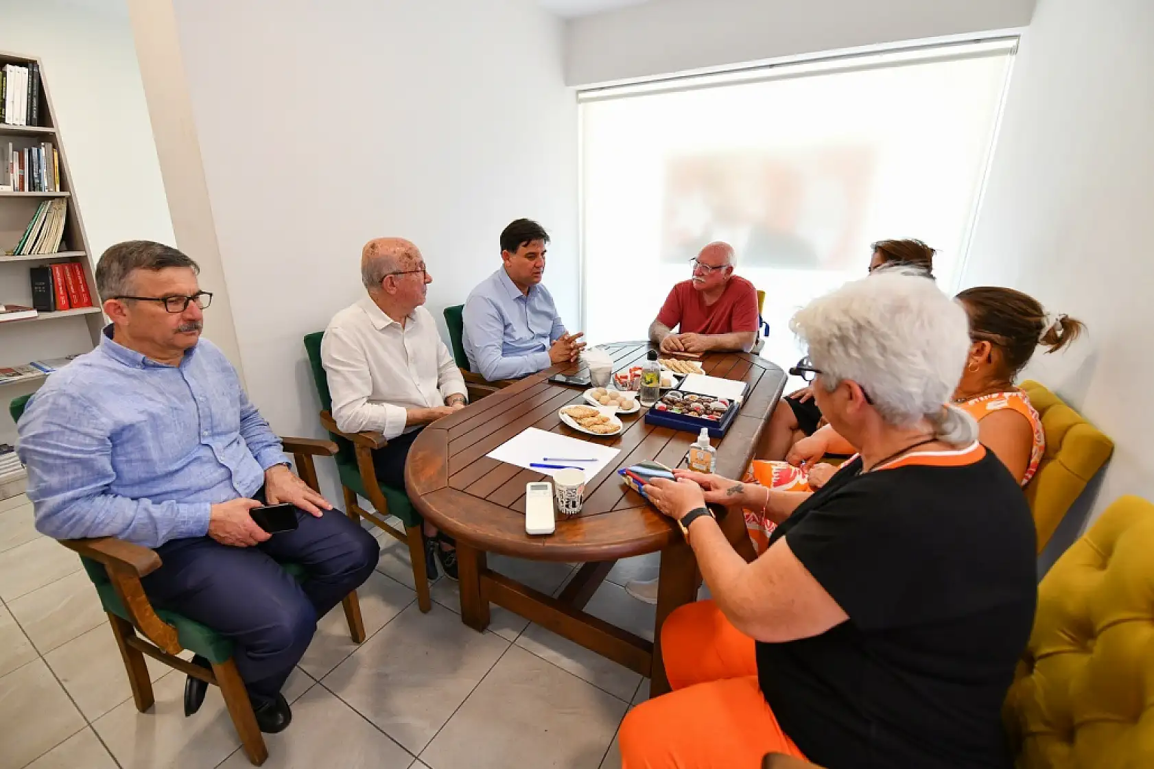 Başkan Karaca'dan Muhtarlara ve Kent Konseyine Ziyaret