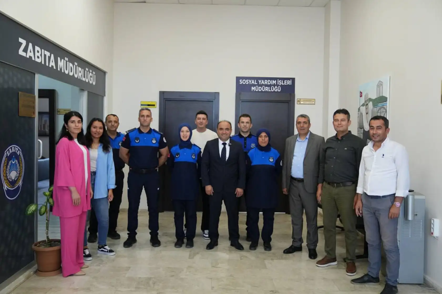 Başkan Önder Akdenizli, Bayram Öncesi Mesai Arkadaşlarıyla Bayramlaştı