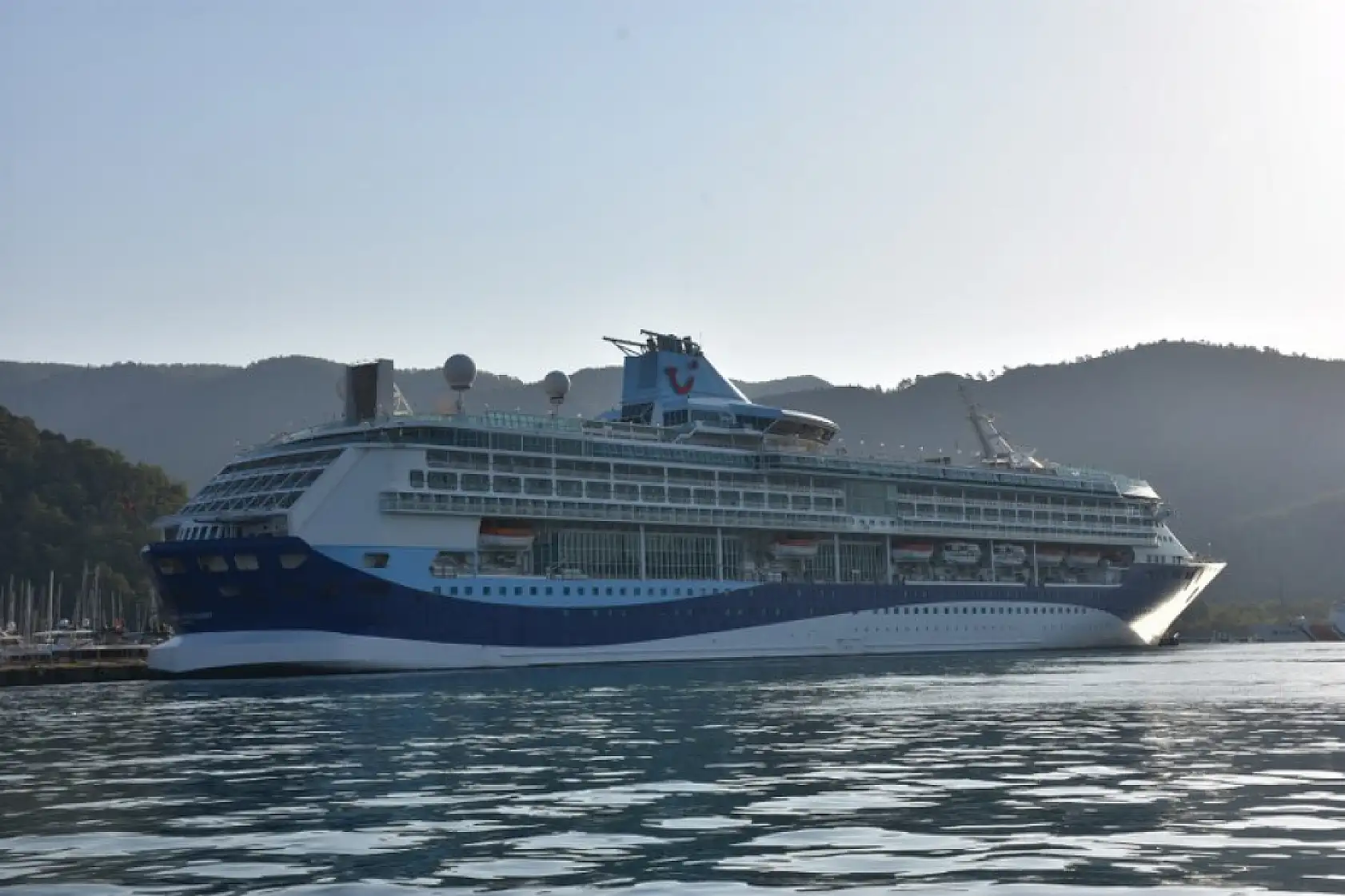 Marella Discovery, 'Ana limanı' Marmaris'e 1801 yolcusuyla geldi