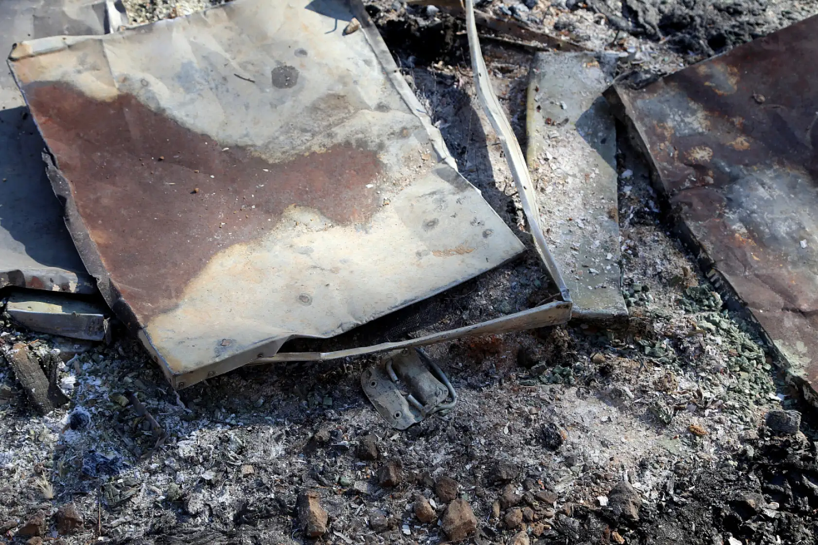 Menteşe'de çıkan orman yangınında 120 arı kovanı zarar gördü