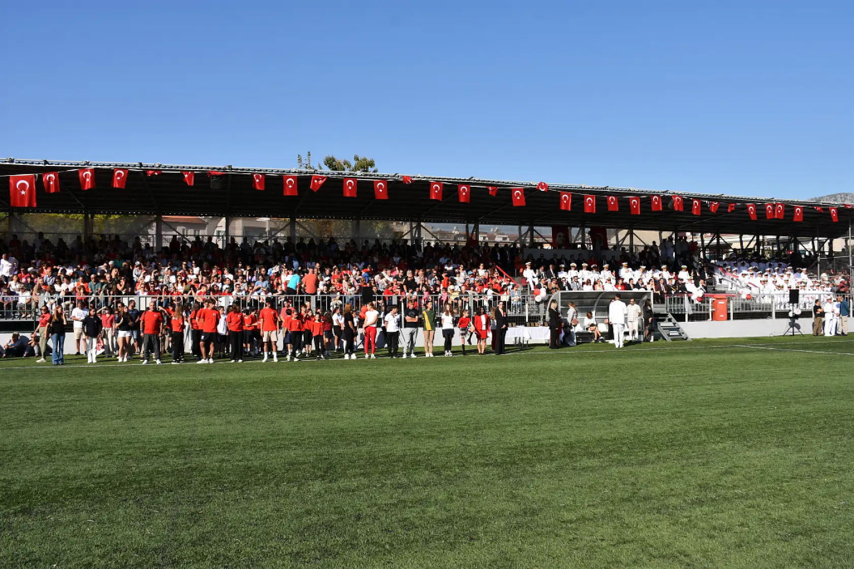 Marmaris'te Cumhuriyet'in 101. yılı kutlandı