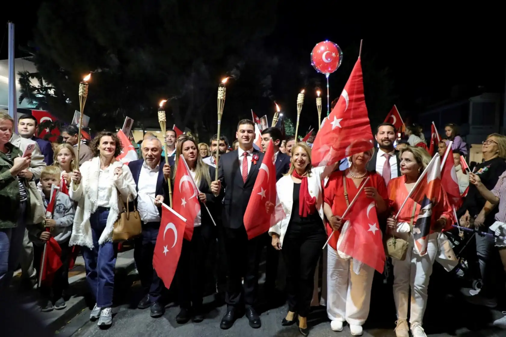 Volkan Konak ve Yaşar Bodrum'da konser verdi