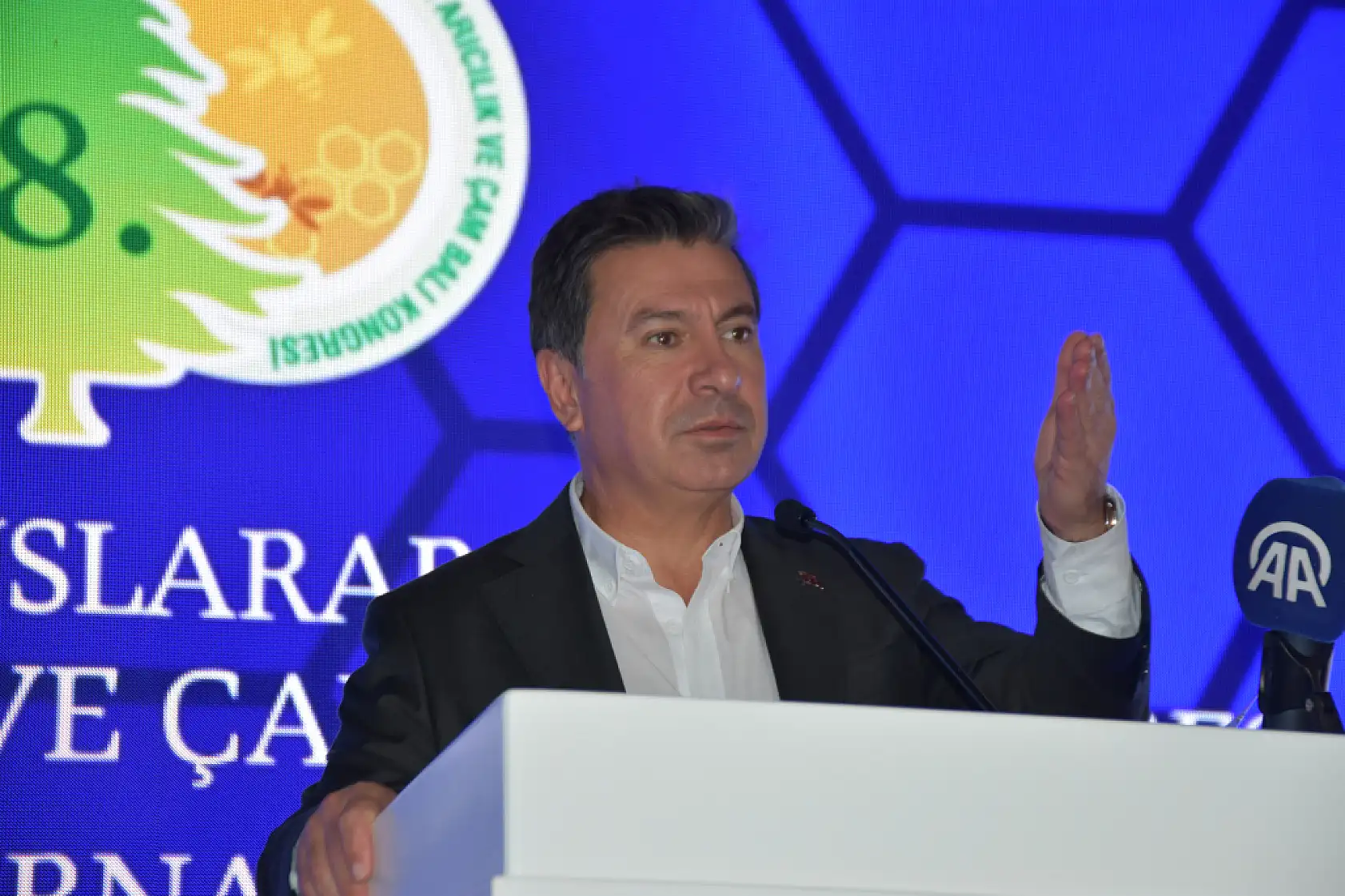 Uluslararası Muğla Arıcılık ve Çam Balı Kongresi başladı