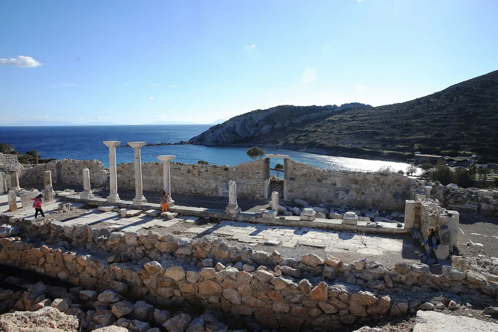 Datça'da Antik dönemin sanat ve ticaret merkezi Knidos'un ana kilisesi ayağa kaldırılıyor