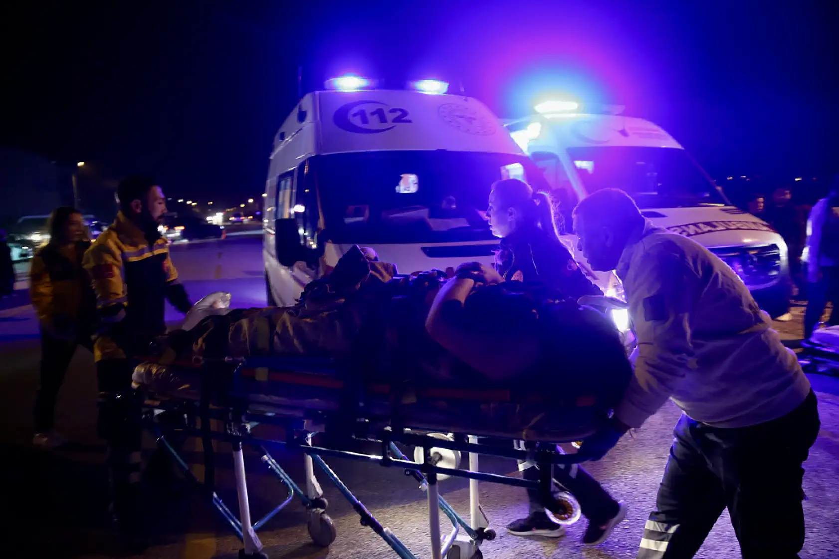 Fethiye'de iki otomobilin çarpıştığı kazada 5 kişi yaralandı