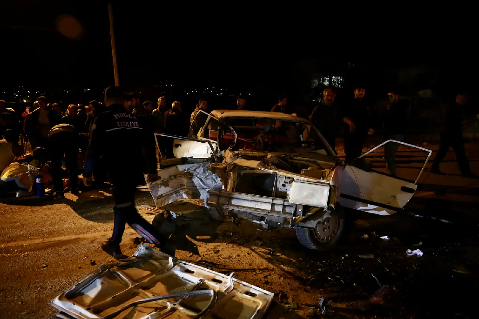 Fethiye'de iki otomobilin çarpıştığı kazada 5 kişi yaralandı