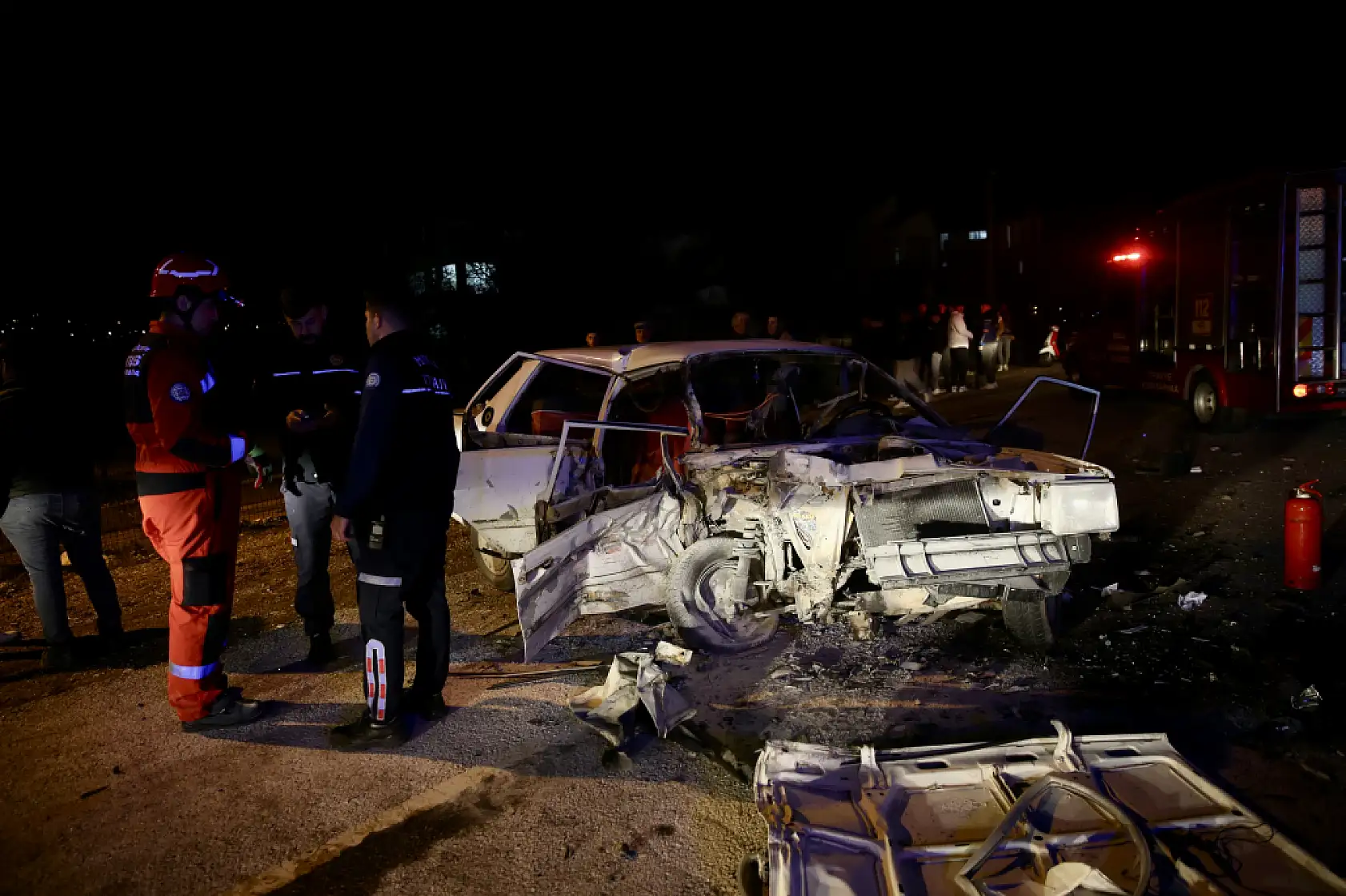 Fethiye'de iki otomobilin çarpıştığı kazada 5 kişi yaralandı