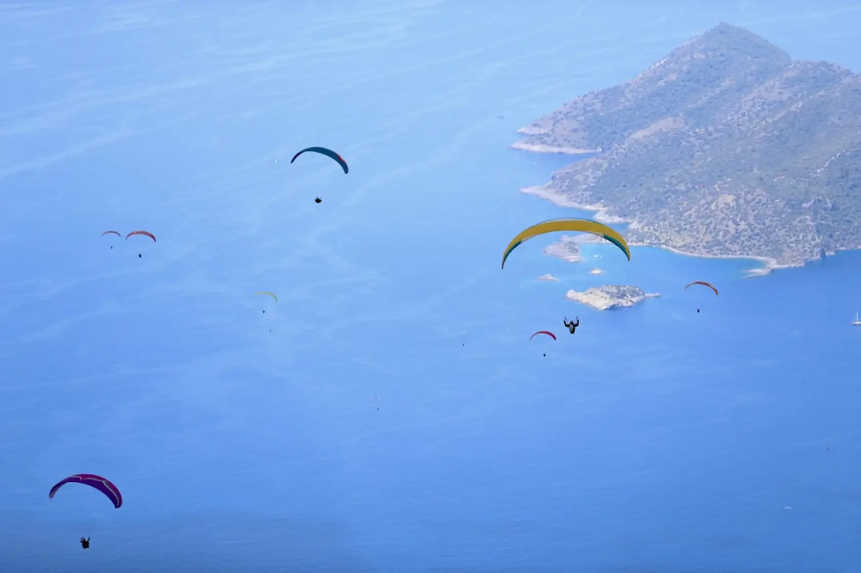 Fethiye'deki Babadağ, yamaç paraşütü tutkunlarını ağırlıyor