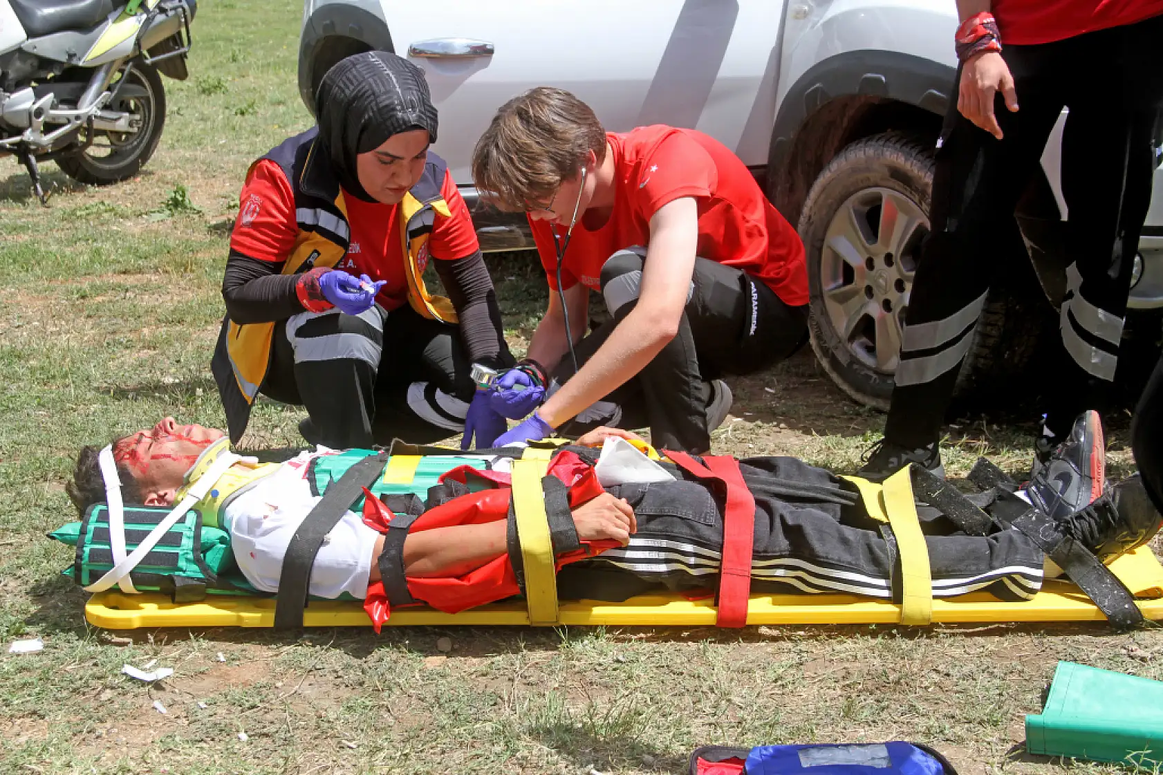 Fethiye'de üniversitede yapılan afet ve acil durum tatbikatı gerçeğini aratmadı