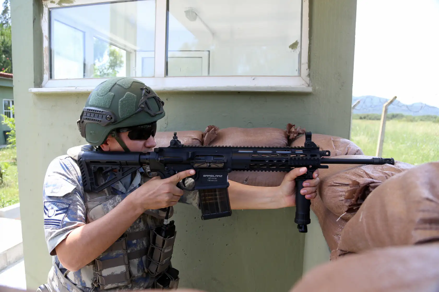 Gök vatanın 'demir kartalları' bayramda nöbette