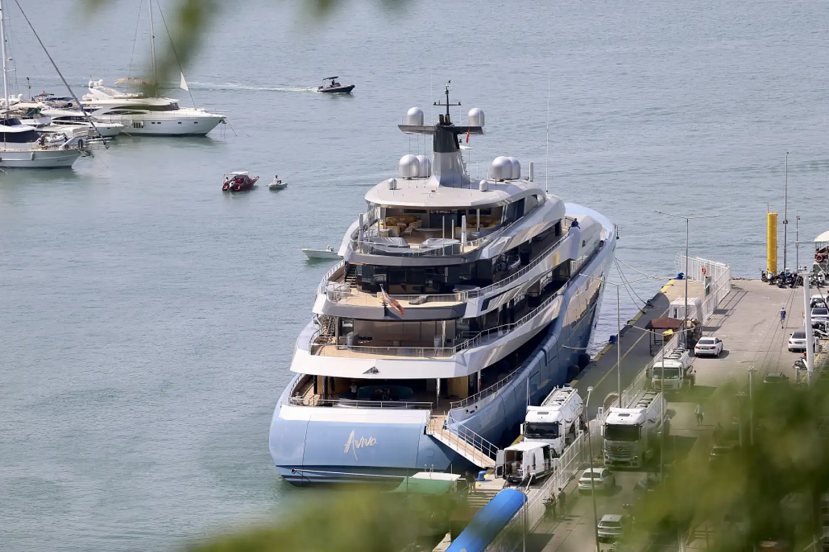 Lüks mega yat 'Aviva' Fethiye'de