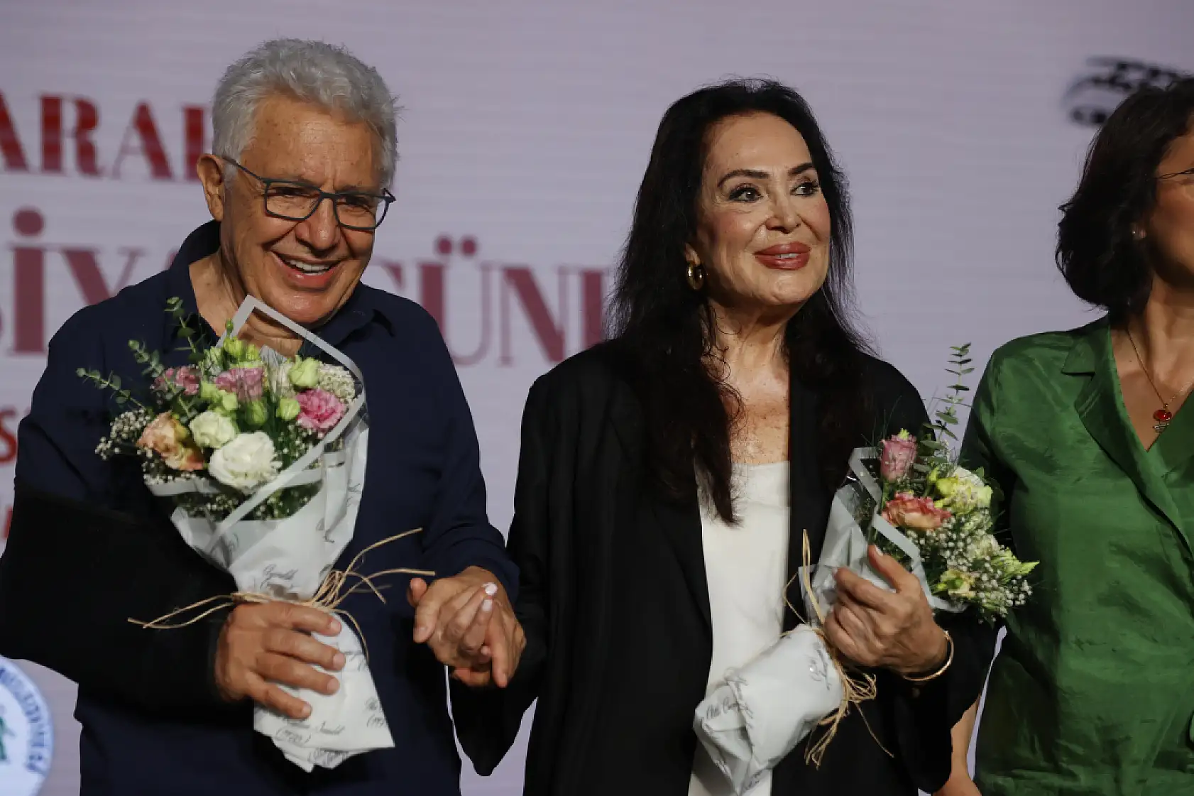 Türkan Şoray, kendisine duyulan sevgiyi 'sinema büyüsü' sözleriyle açıkladı