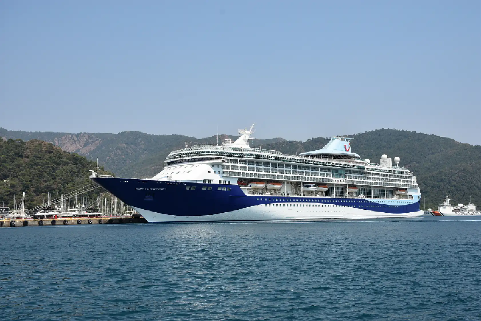 'Marella Discovery 2' kruvaziyeri ile Marmaris'e 1840 turist geldi