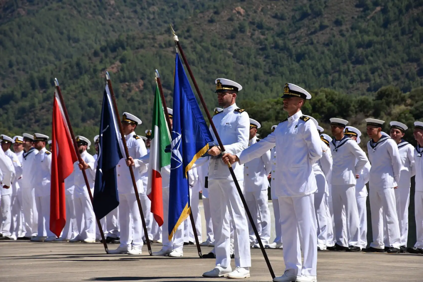 NATO Daimi Deniz Görev Grubu-2'nin komutası Türkiye'den İtalya'ya geçti