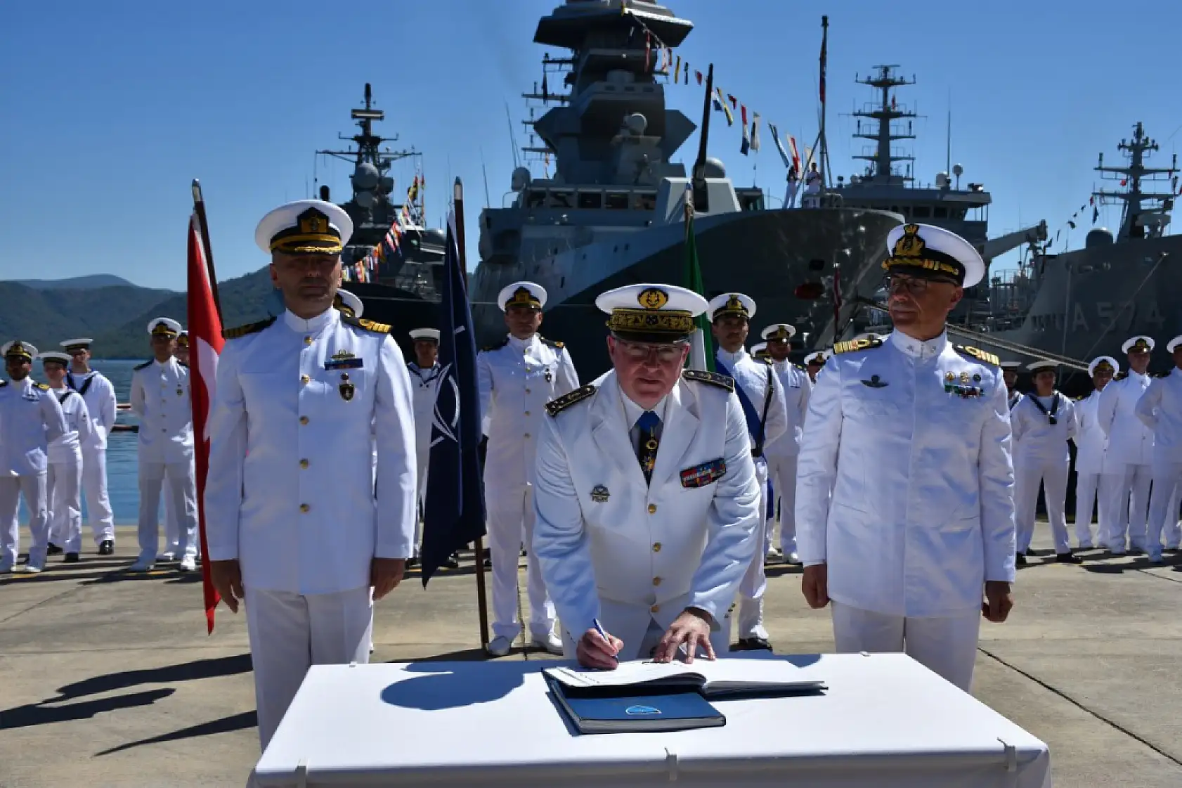 NATO Daimi Deniz Görev Grubu-2'nin komutası Türkiye'den İtalya'ya geçti