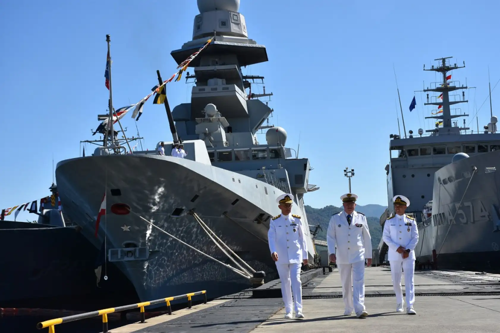 NATO Daimi Deniz Görev Grubu-2'nin komutası Türkiye'den İtalya'ya geçti