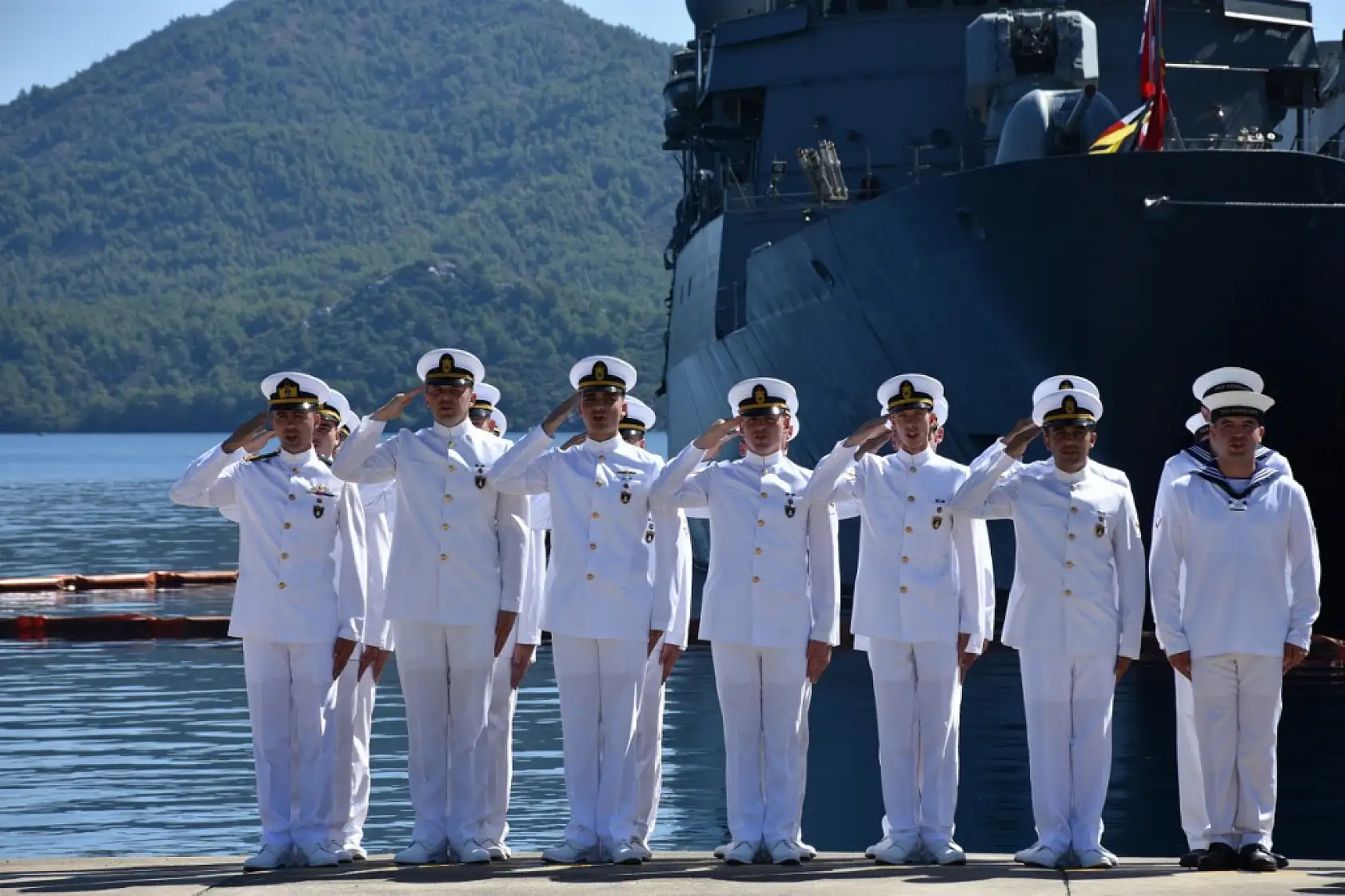 NATO Daimi Deniz Görev Grubu-2'nin komutası Türkiye'den İtalya'ya geçti