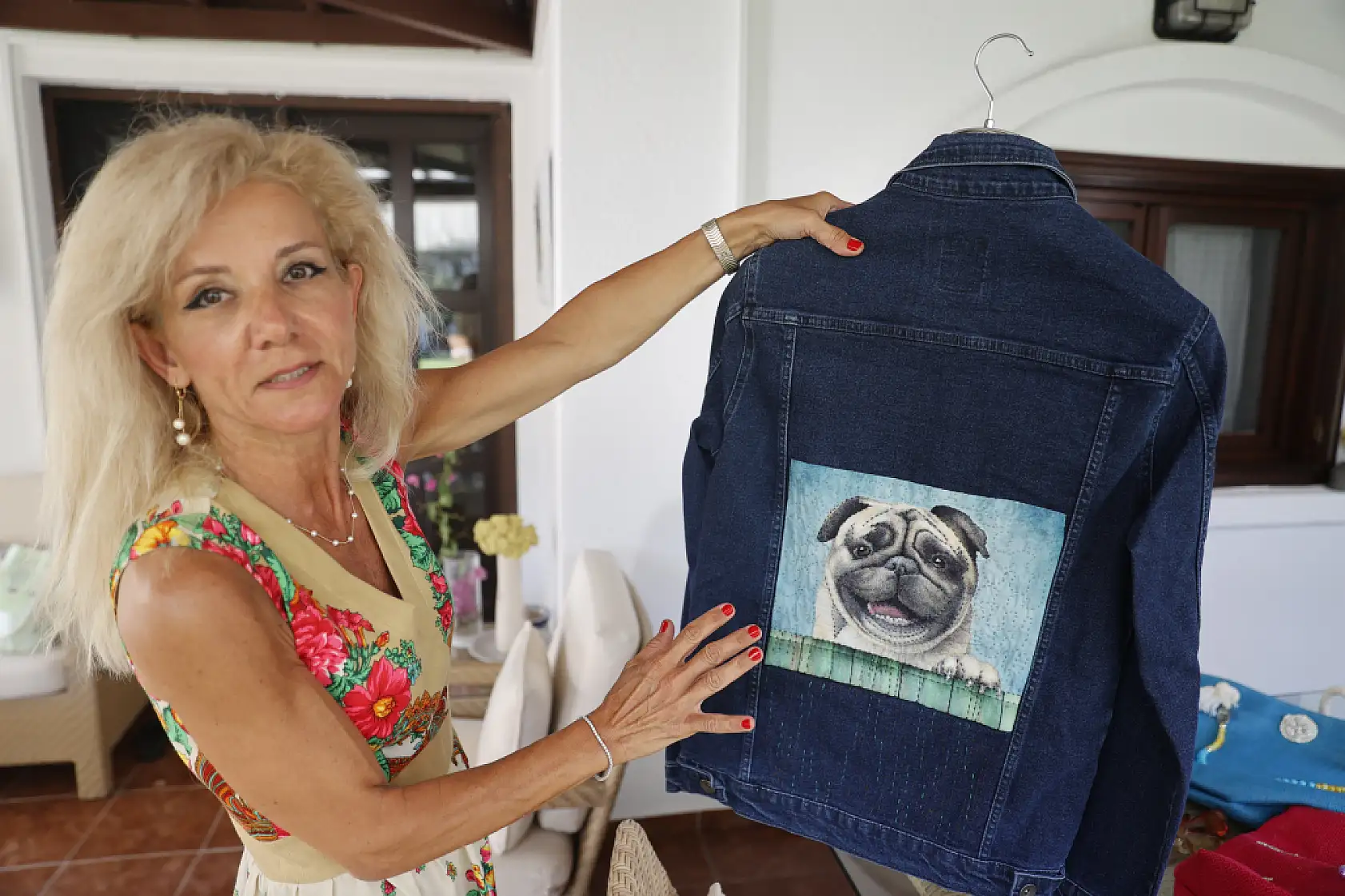 Kadınlara ilham olmak için plaj çantaları tasarlıyor