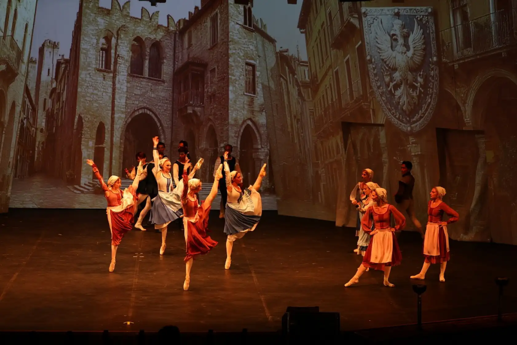 22. Uluslararası Bodrum Bale Festivali 'Romeo ve Juliet' temsiliyle devam etti