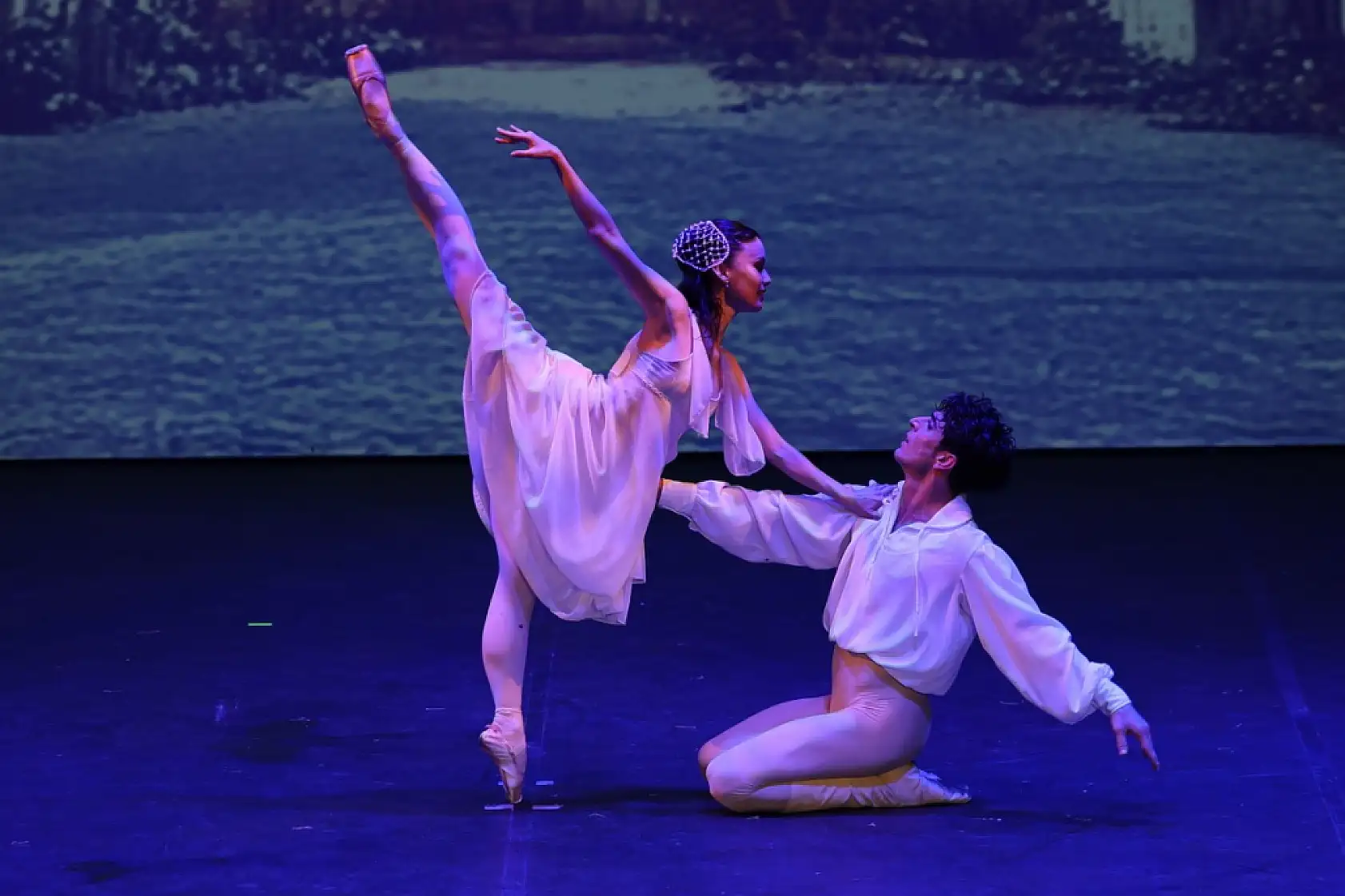 22. Uluslararası Bodrum Bale Festivali 'Romeo ve Juliet' temsiliyle devam etti