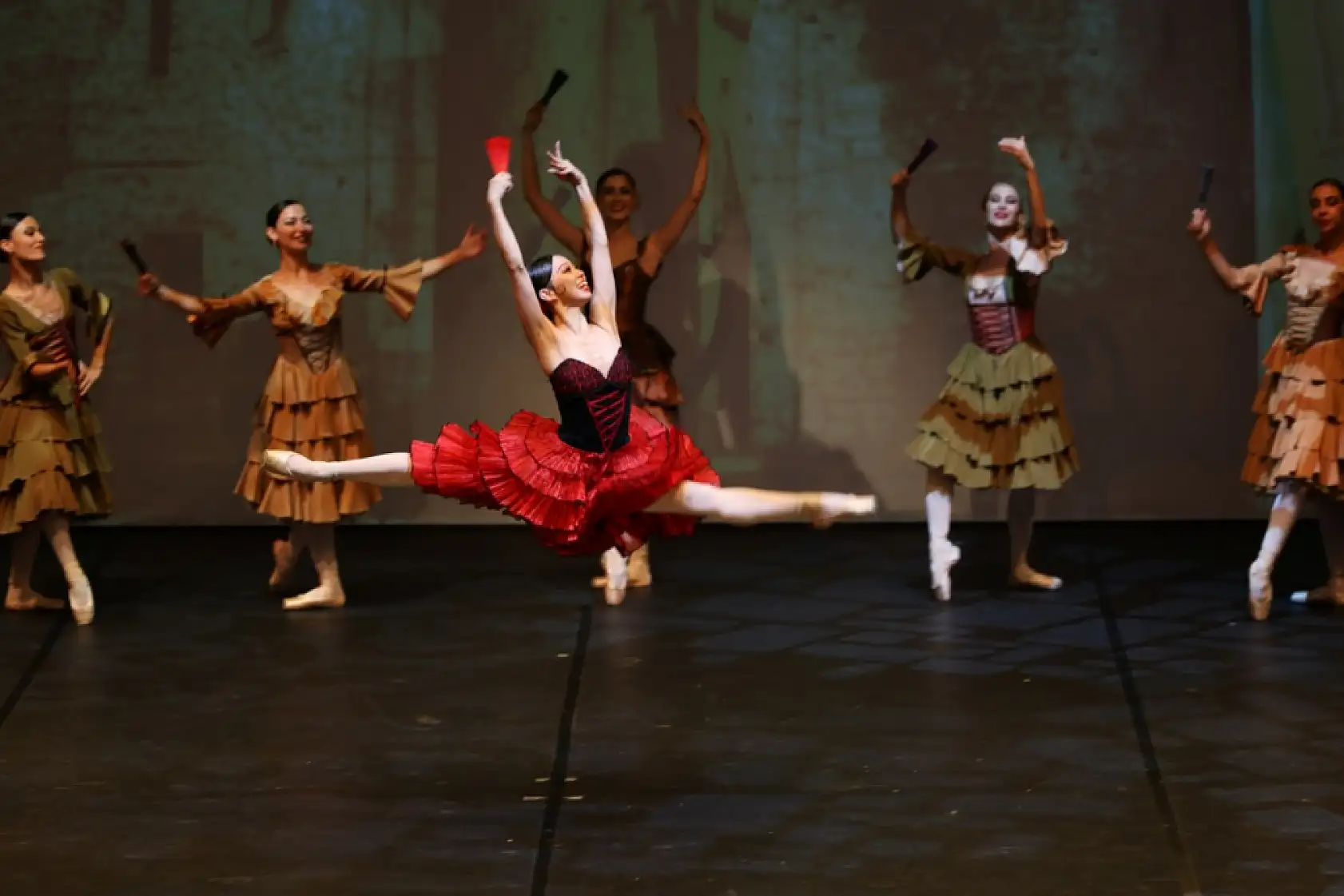 22. Uluslararası Bodrum Bale Festivali, 'Don Kişot' balesiyle devam etti