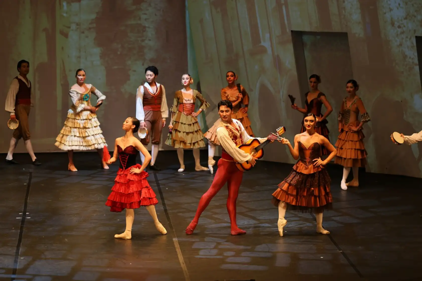 22. Uluslararası Bodrum Bale Festivali, 'Don Kişot' balesiyle devam etti