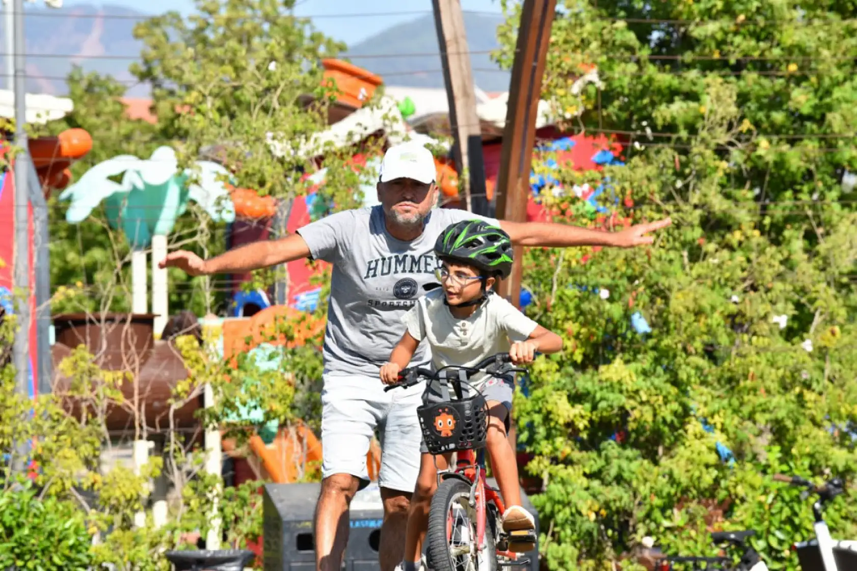 Fethiye'de Avrupa Hareketlilik Haftası kapsamında çocuklar bisiklet sürdü