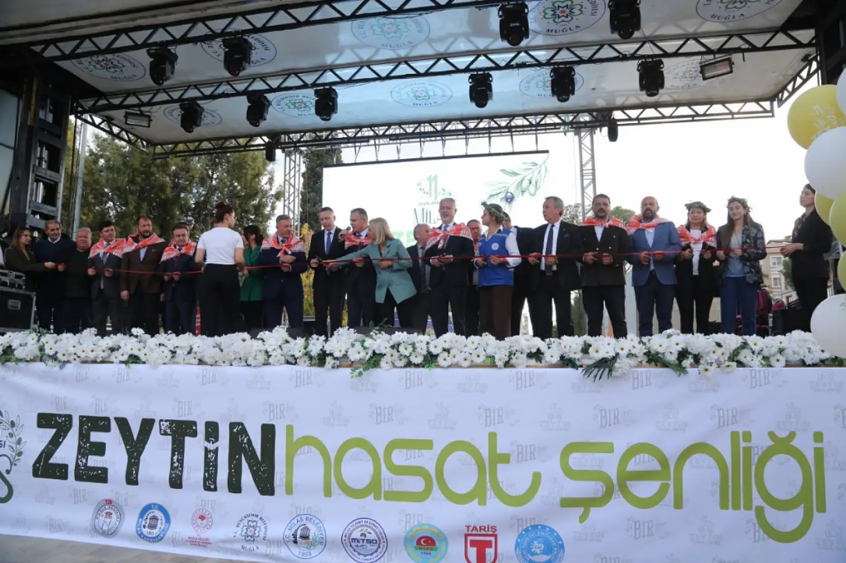 11. Uluslararası Milas Zeytin Hasat Şenliği başladı