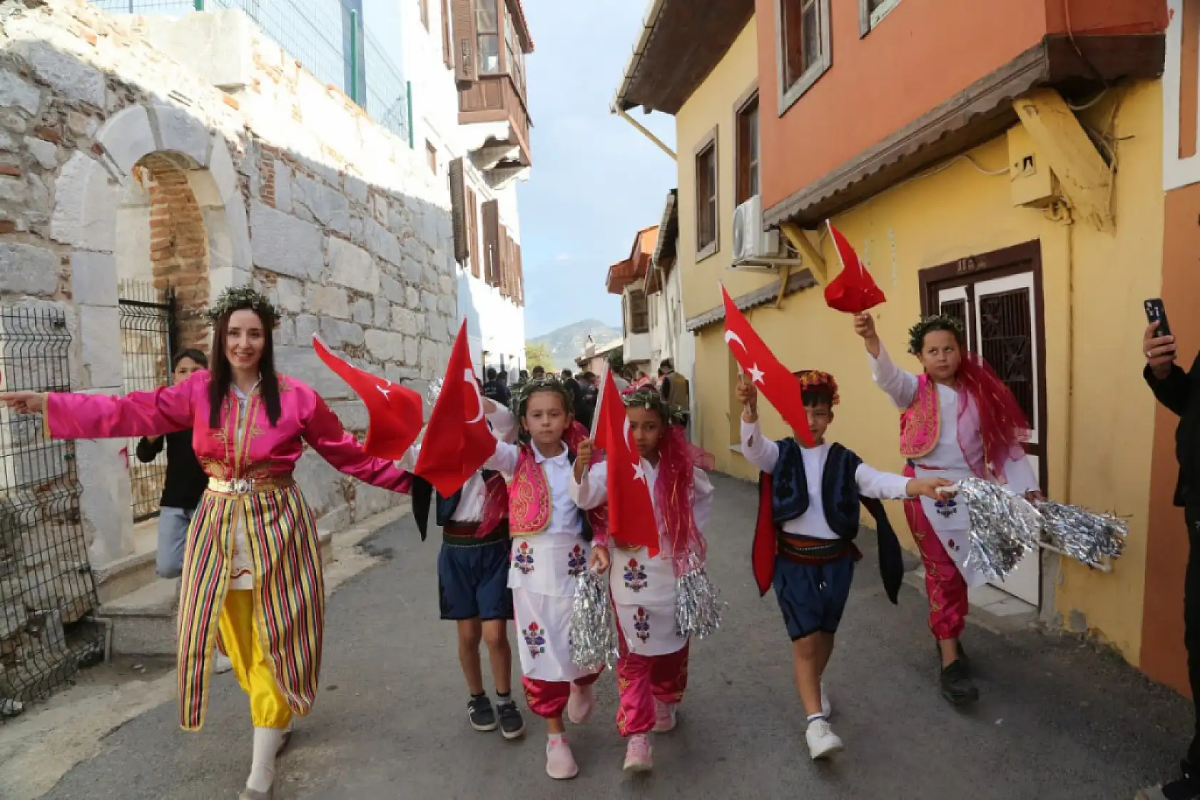 11. Uluslararası Milas Zeytin Hasat Şenliği başladı