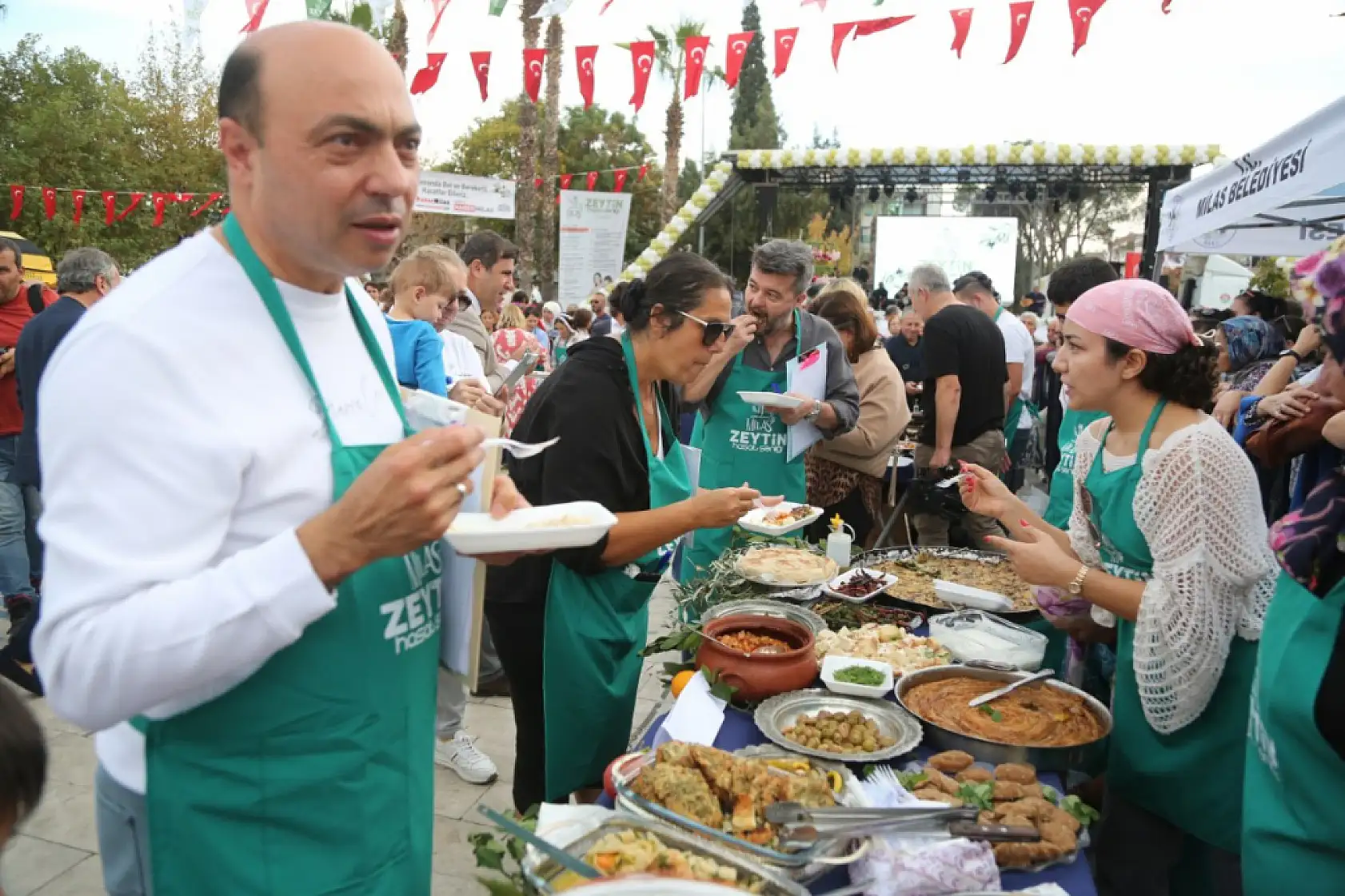 Muğla'da '11. Uluslararası Milas Zeytin Hasat Şenliği' sona erdi