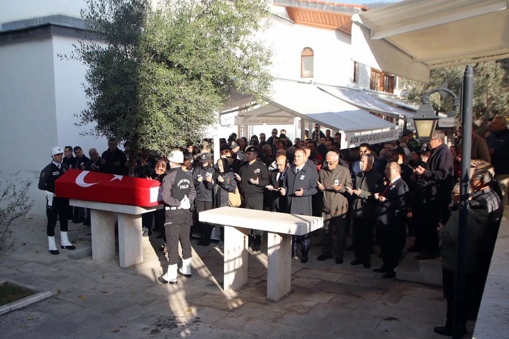 Emekli emniyet müdürü Vehbi Yıldız Muğla'da hayatını kaybetti