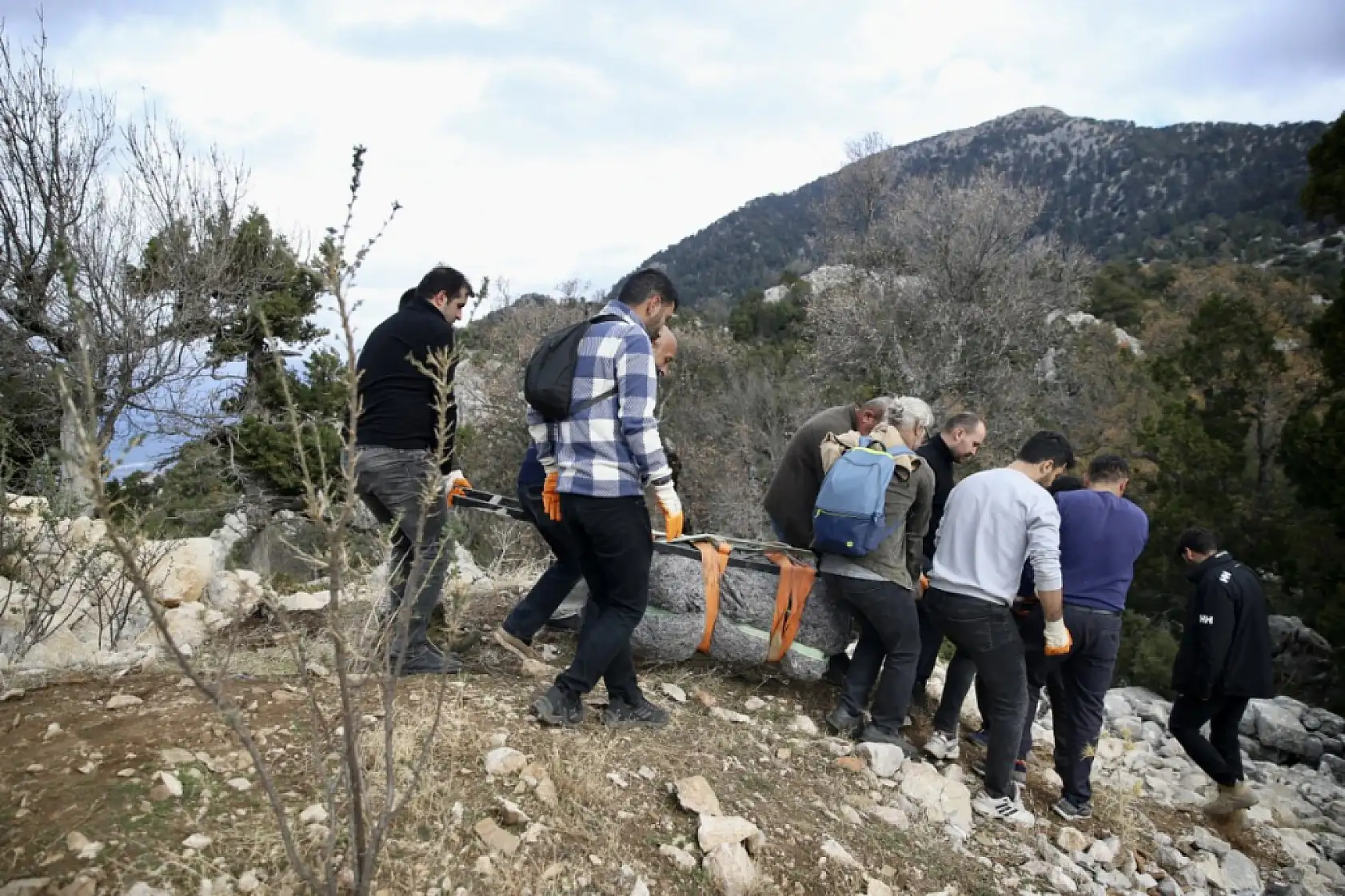 Muğla'da keçi çobanının bulduğu insan figürlü mezar steli korumaya alındı