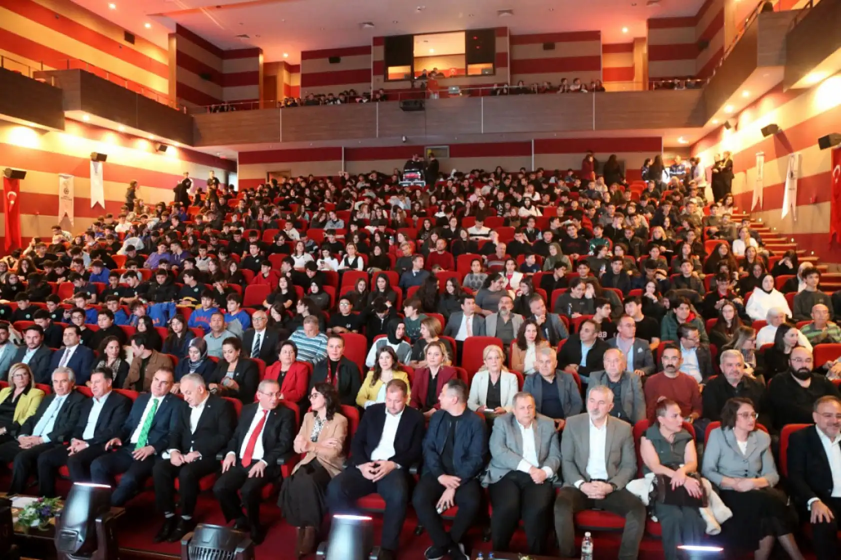 Muğla'da Zeytin Çiçeği Uluslararası Kısa Film Yarışması ödülleri sahiplerini buldu