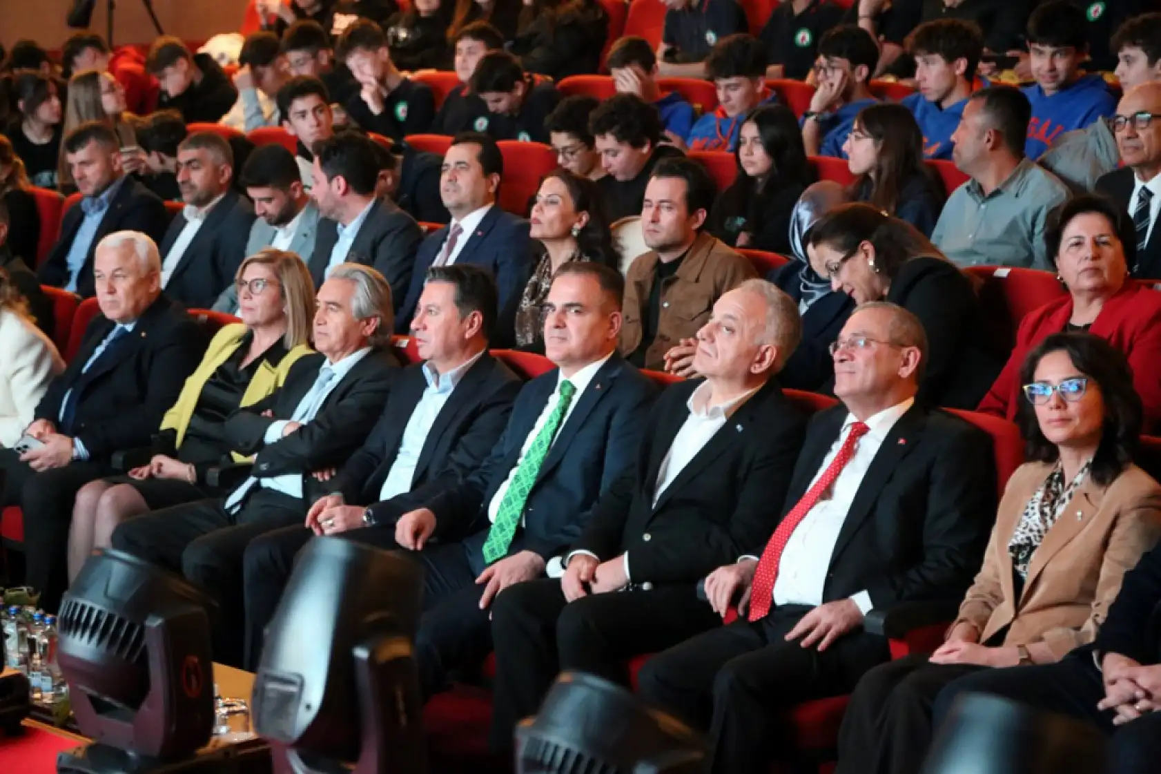 Muğla'da Zeytin Çiçeği Uluslararası Kısa Film Yarışması ödülleri sahiplerini buldu