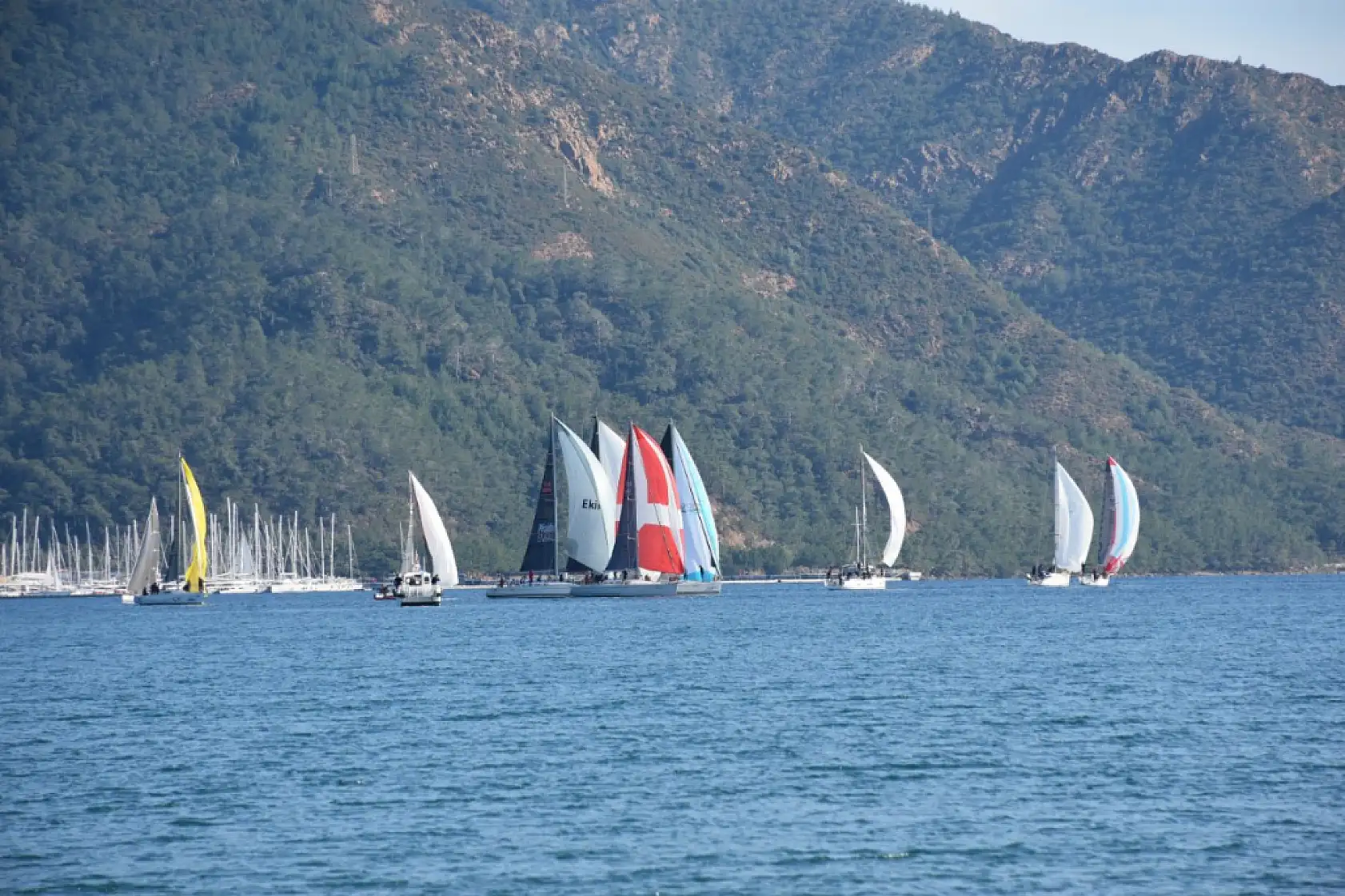 Marmaris MIYC Kış Trofesi Yat Yarışları'nın 1. ayağı başladı