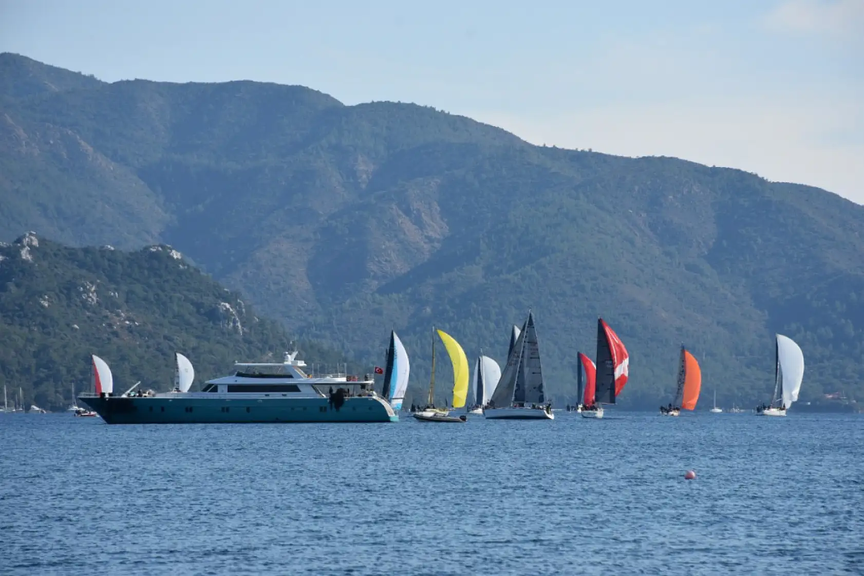 Marmaris MIYC Kış Trofesi Yat Yarışları'nın 1. ayağı başladı