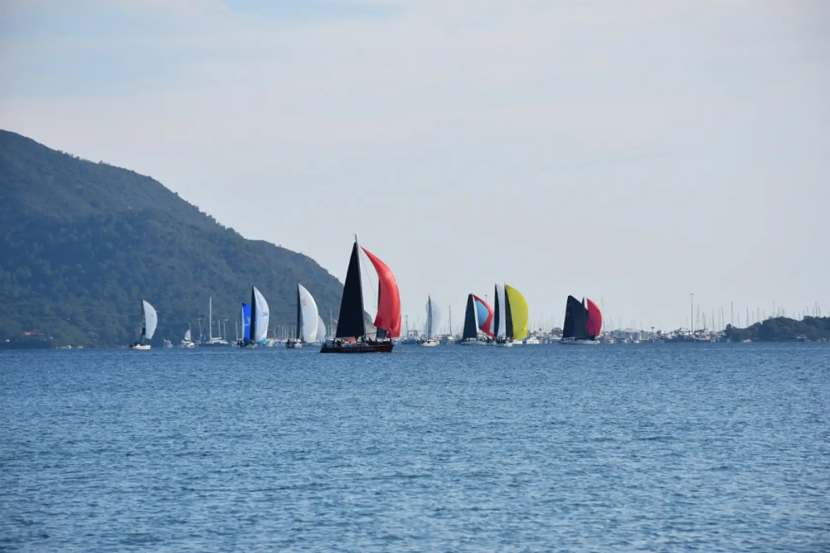 Marmaris MIYC Kış Trofesi Yat Yarışları'nın 1. ayağı başladı
