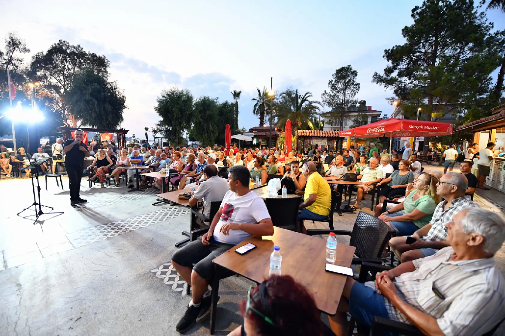 Adem Kazan, Müzikli Fethiye Akşamları'nda Unutulmaz Bir Akşam Yaşattı