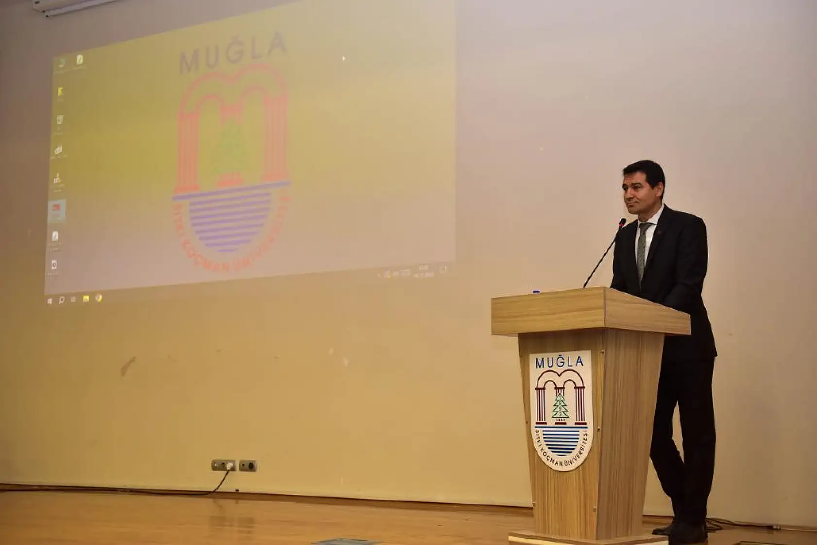 Kanafeyev'den MSKÜ'ye Ziyaret