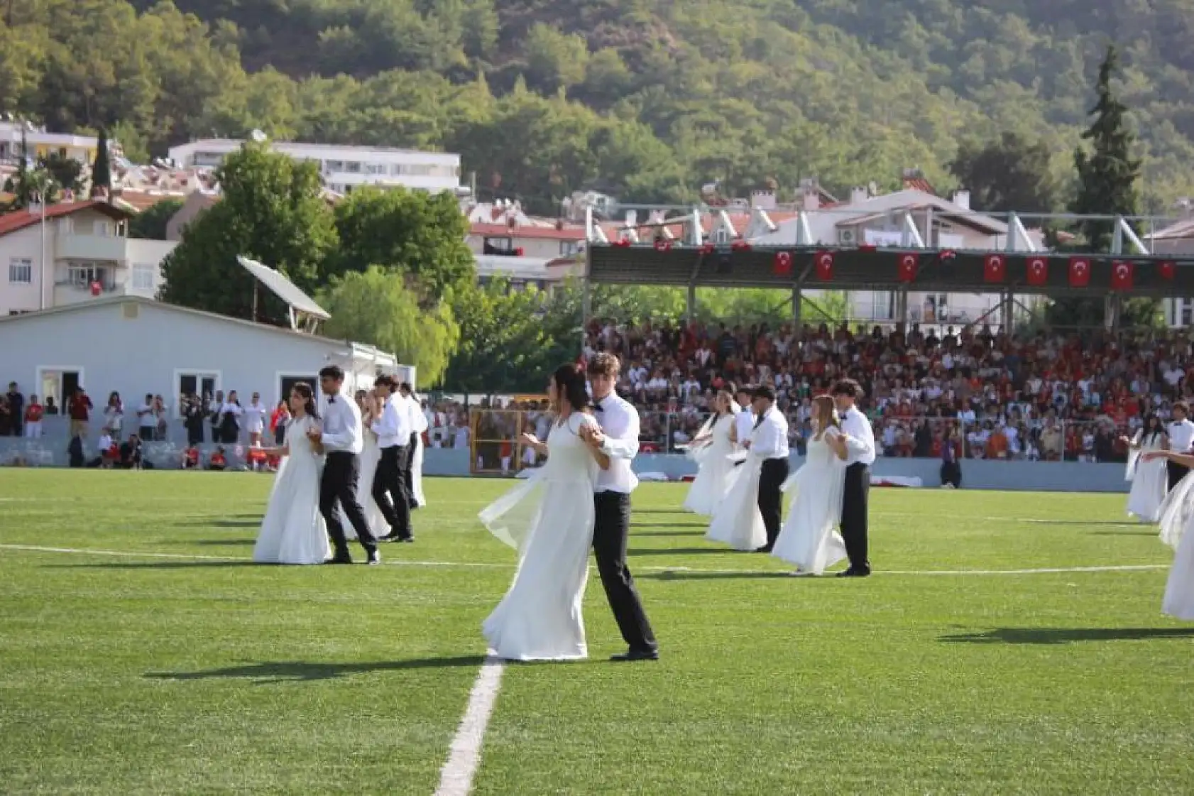 Cumhuriyet'in 100. yılı törenlerle kutlandı
