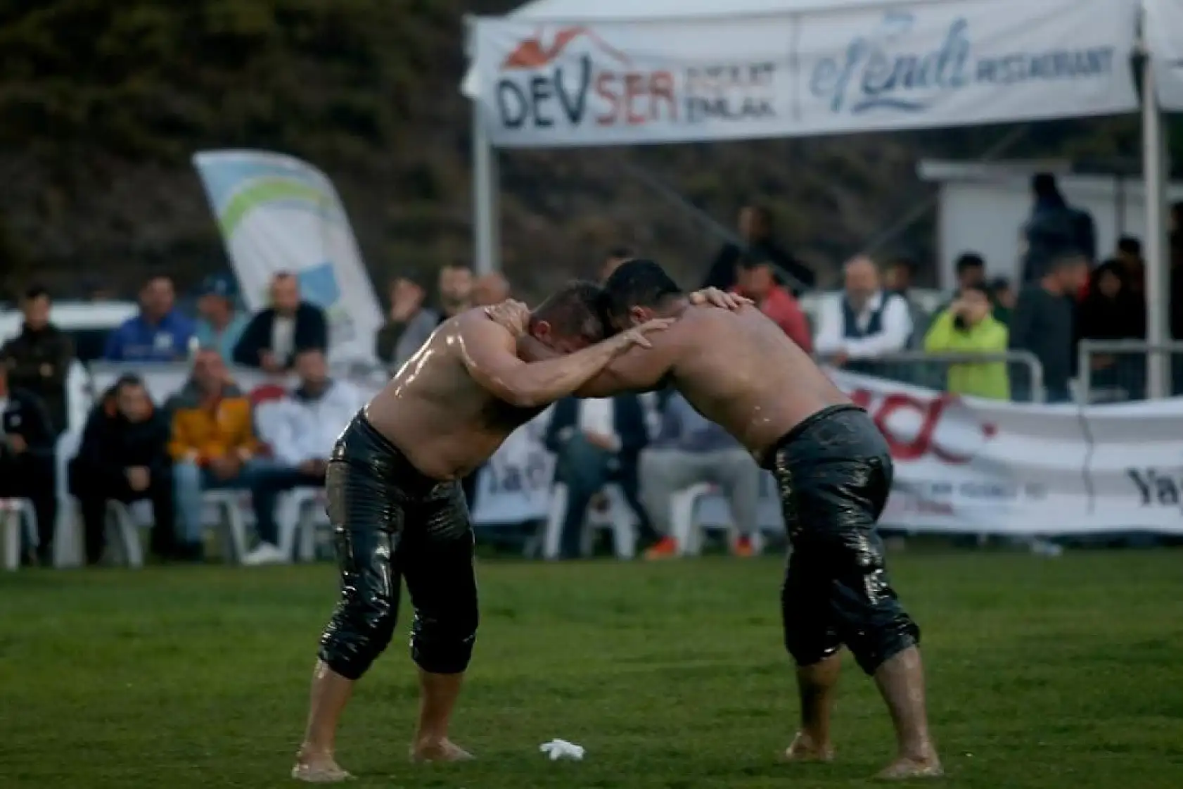 Fethiye Ramazan Çatal Yağlı Güreşlerini 'Mustafa Batu' Kazandı