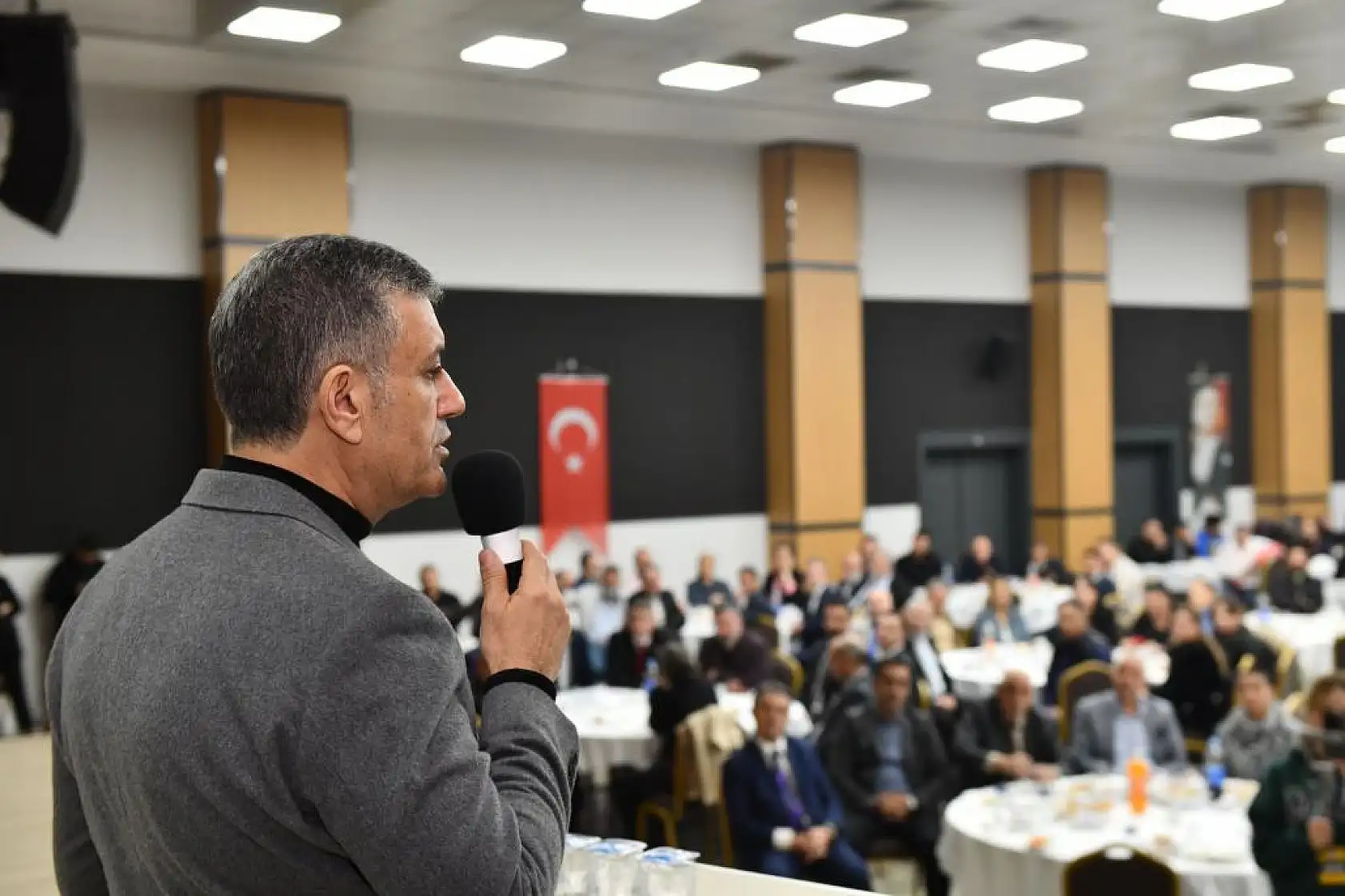 Milli halterci Naim Süleymanoğlu anıldı