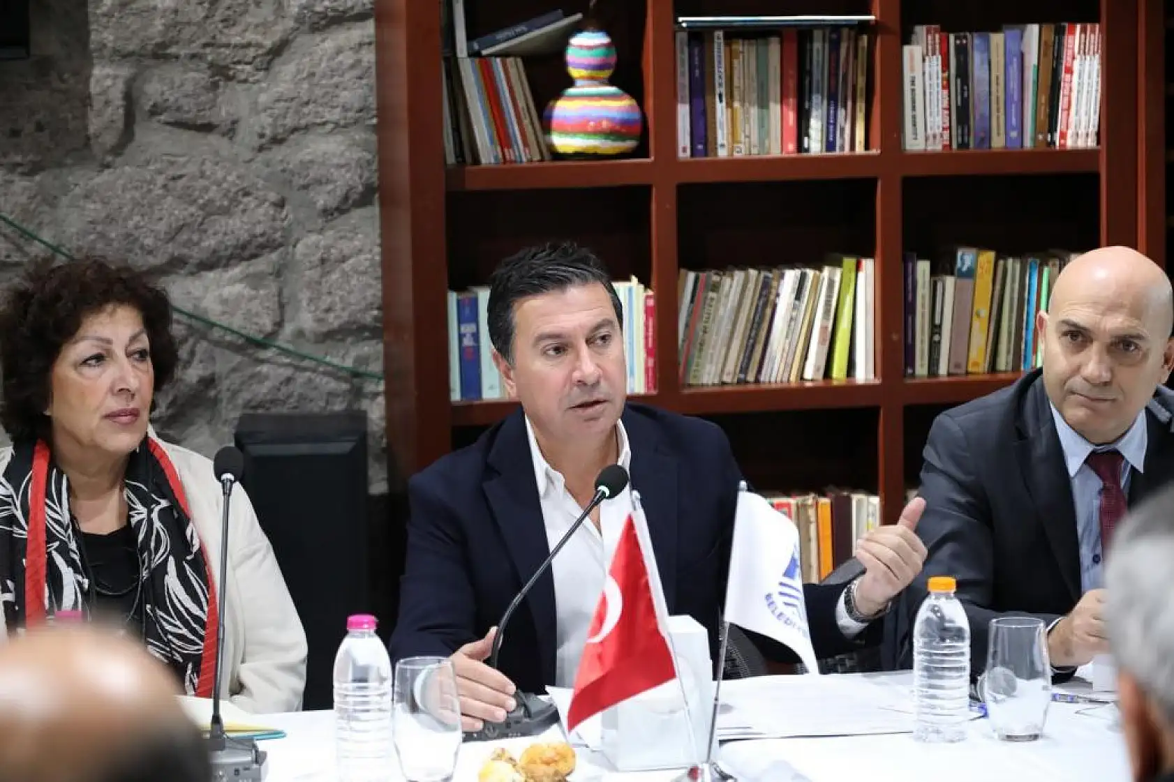 Başkan Aras, site yöneticileri ile bir araya geldi