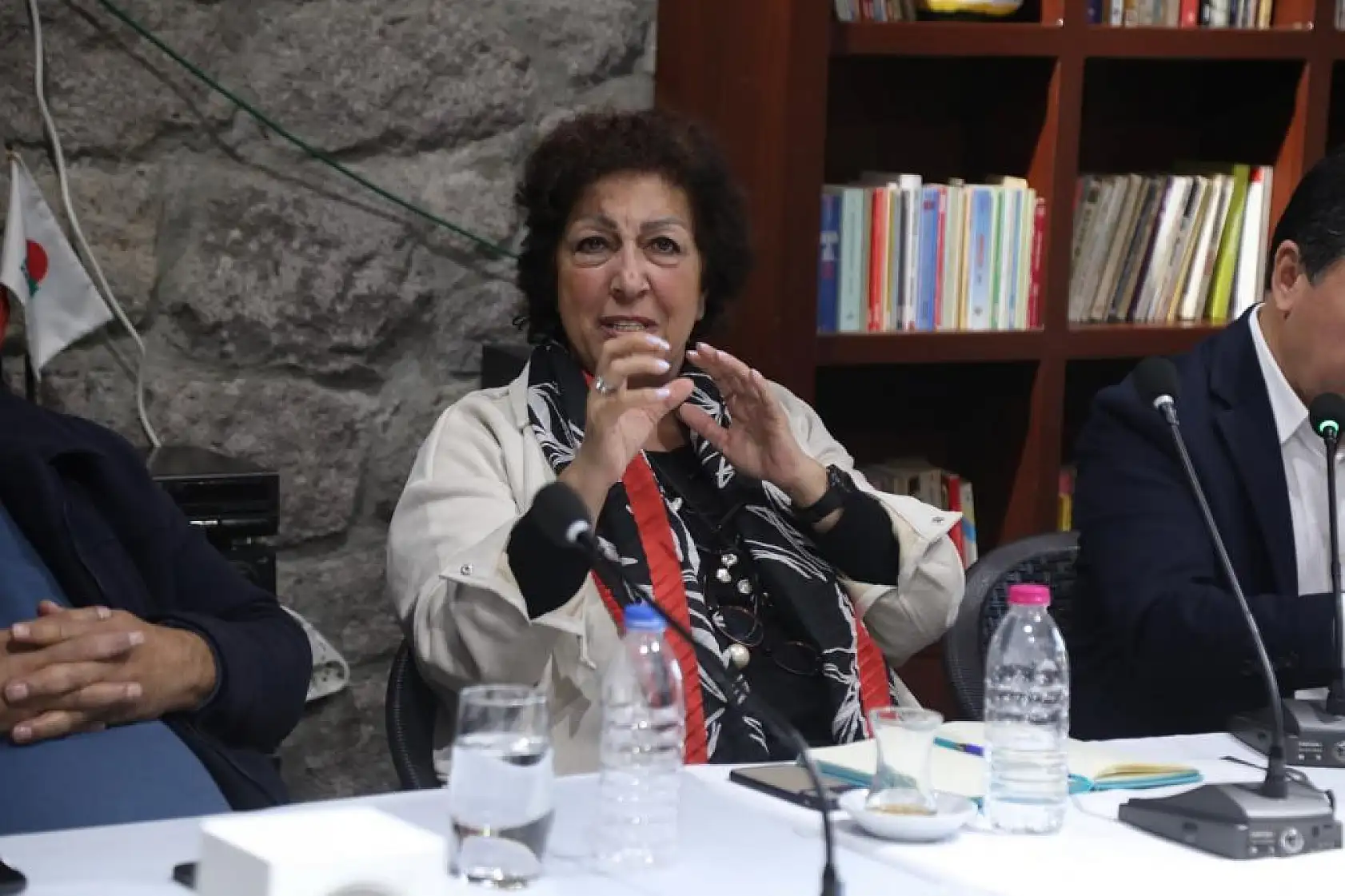 Başkan Aras, site yöneticileri ile bir araya geldi