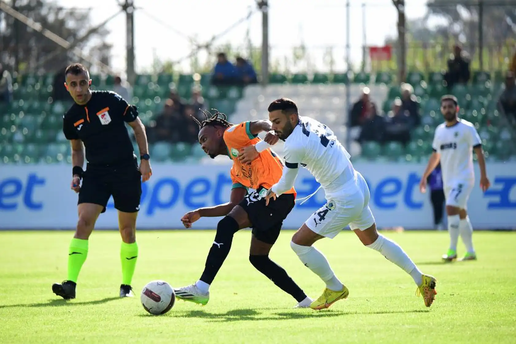 Bodrum FK, Menemen FK'yı eledi